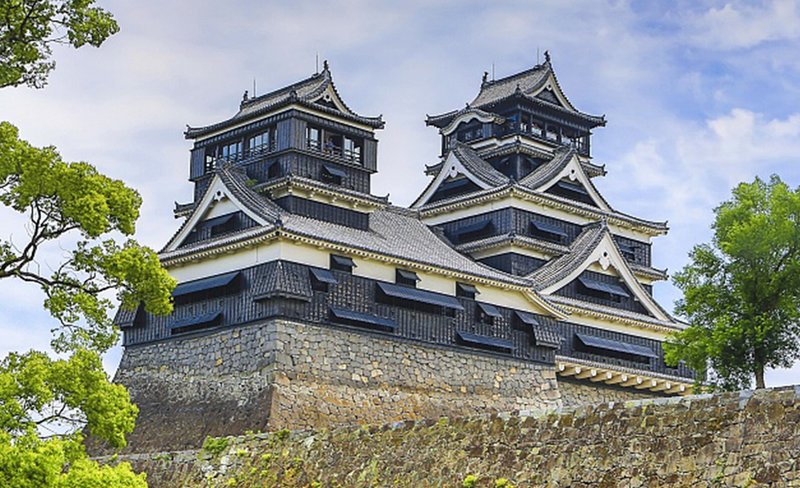 Kumamoto Castle, Mount Aso and Kumamon Square Private Day Tour