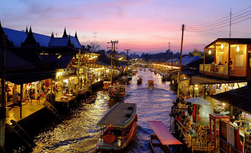 Floating Market Day Tour from Bangkok: Damnoen Saduak, Maeklong & More