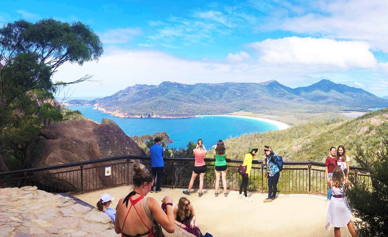 Wineglass Bay and Freycinet Day Tour from Hobart