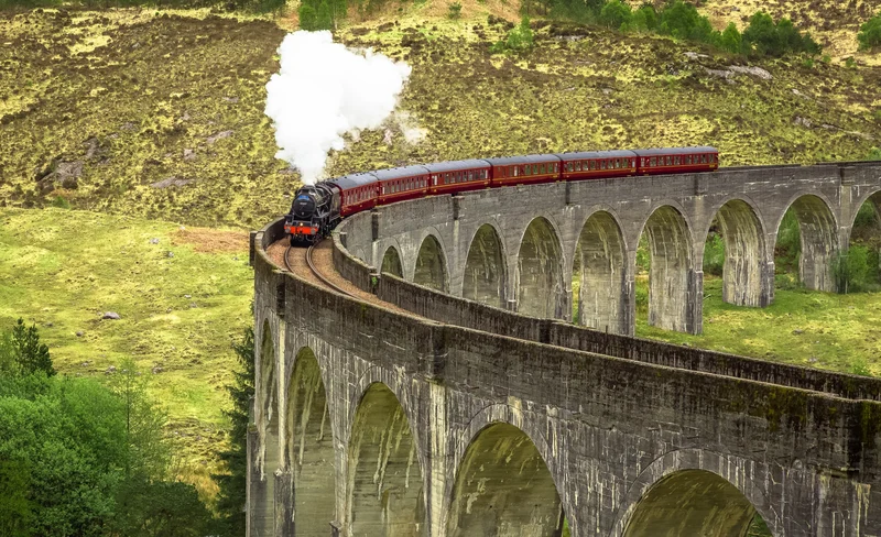 Jacobite Steam Train & Scottish Highlands Guided Tour