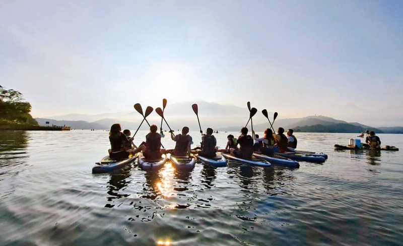 Sun Moon Lake Private Yacht and SUP Experience in Nantou