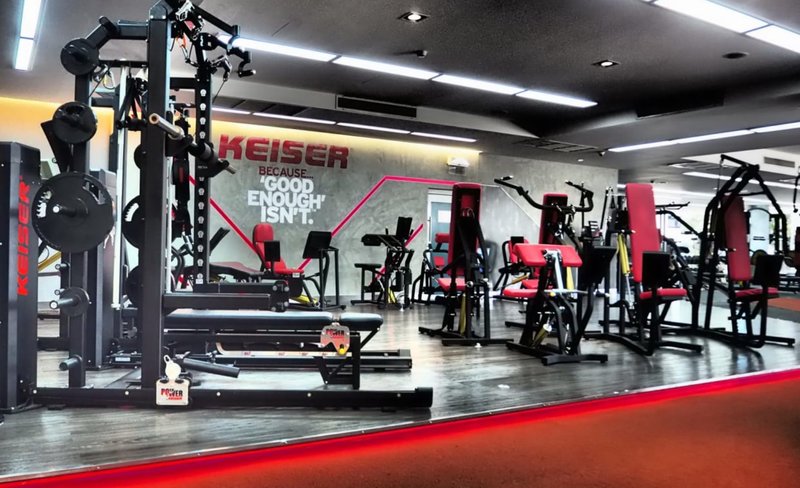 Gym Experience at Leader Performance and Wellness in Bangkok