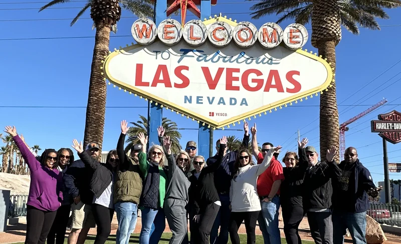 Las Vegas Sightseeing Tour with Famous Landmarks Photo Opportunities