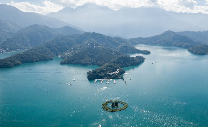 Sun Moon Lake One-Day Tour from Taichung