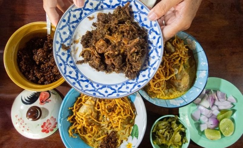 Eat Like A Local Tour by Feast Thailand Hua Hin