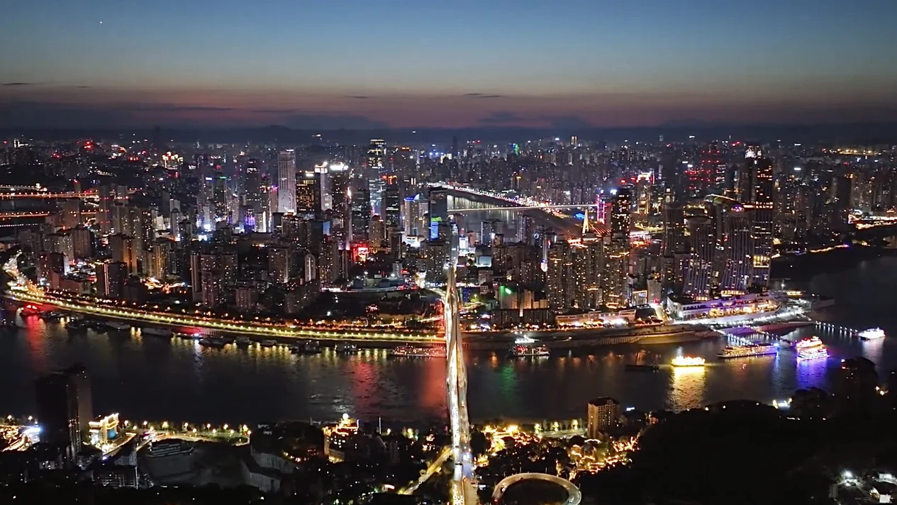 Chongqing Wulong 3-day in-depth tour group of 2-8 people (Wuling Three Natural Bridges + Fairy Mountain Forest Park + Wujiang Ancient Town + Hongyadong + Chongqing night view must-see places + star hotels)