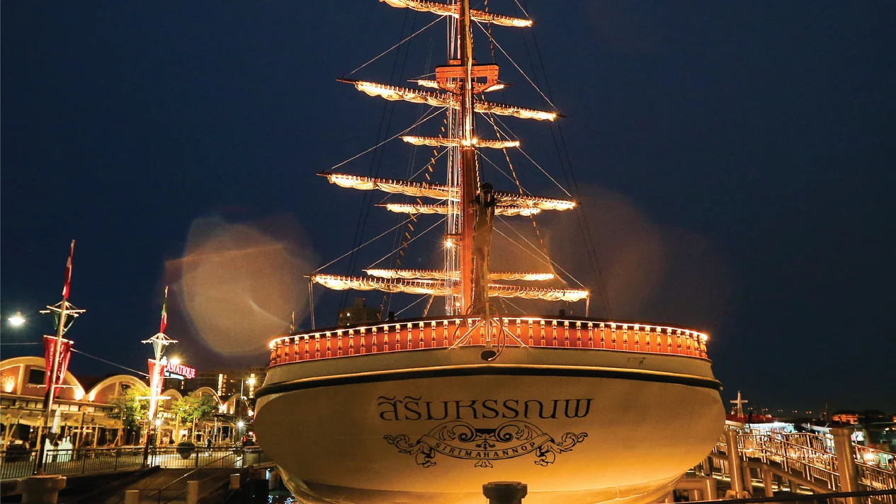 Bangkok Riverside Night Market Retro Sailing Restaurant Sirimahannop