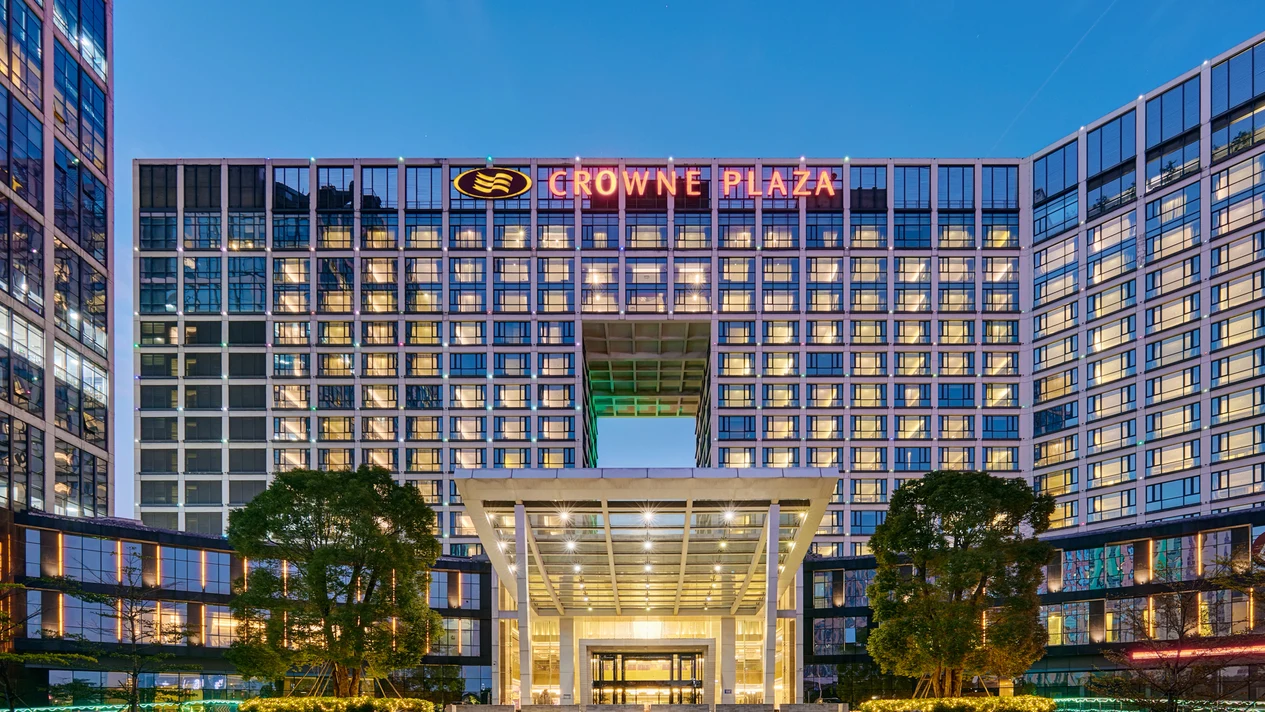 [KLOOK Exclusive Offer] Crowne Plaza Shenzhen Longgang Pearl River Accommodation Package | IHG Group
