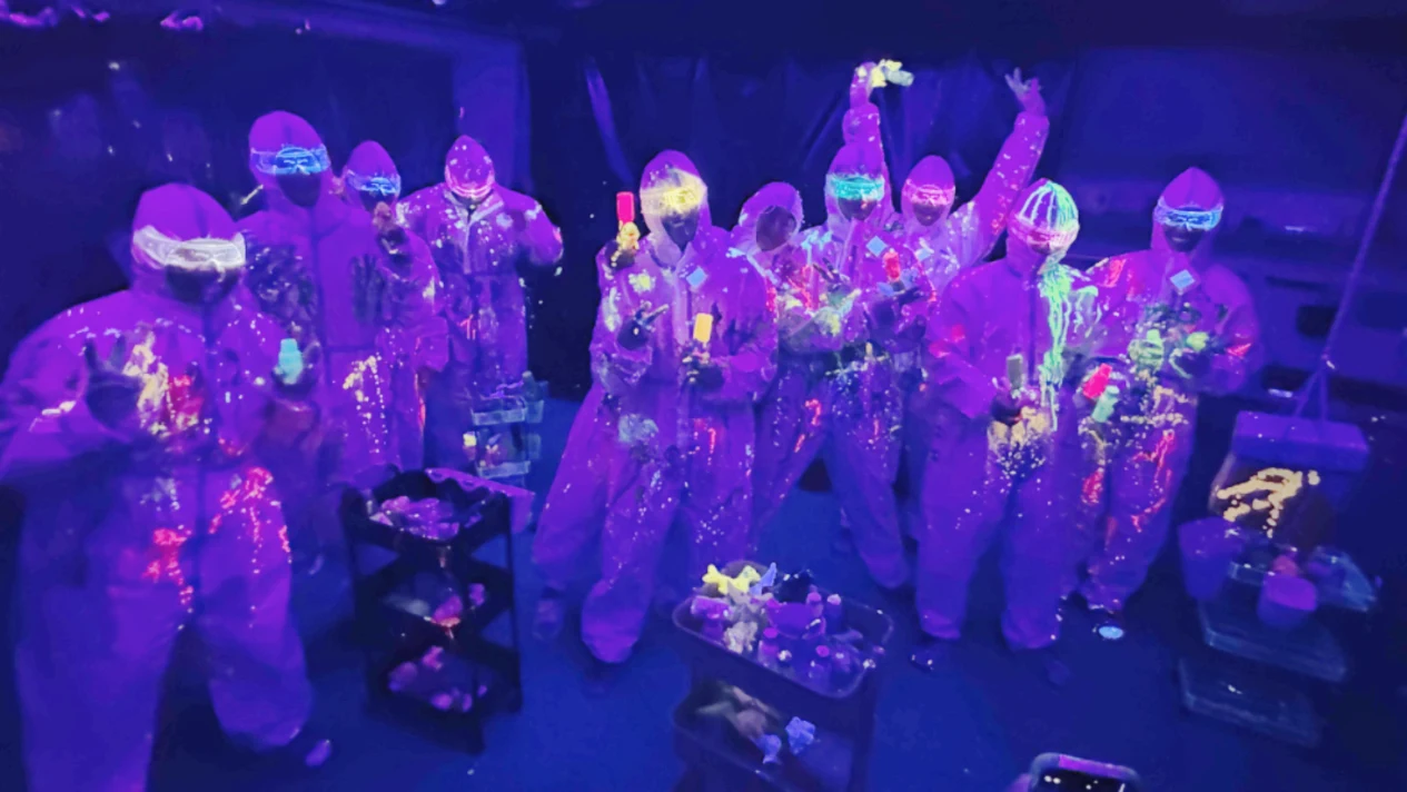 Taipei: Glow-in-the-dark painting experience for art-level players