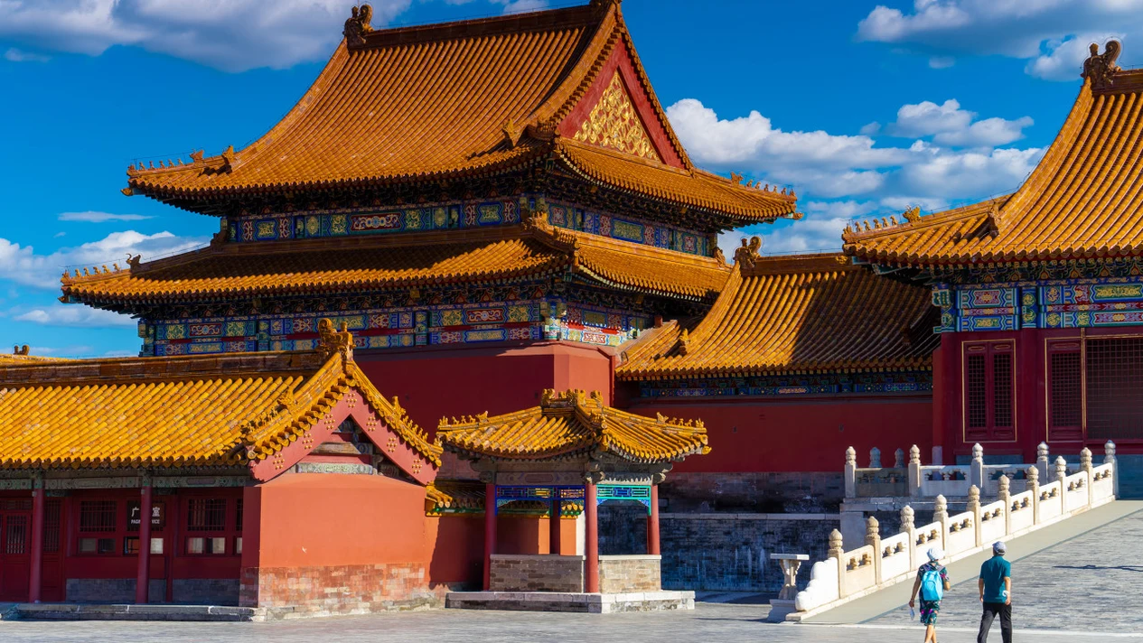 Beijing Forbidden City + Jingshan Park Half Day Tour (Including Forbidden City Ticket + Tour Guide + Wireless Headset Use)