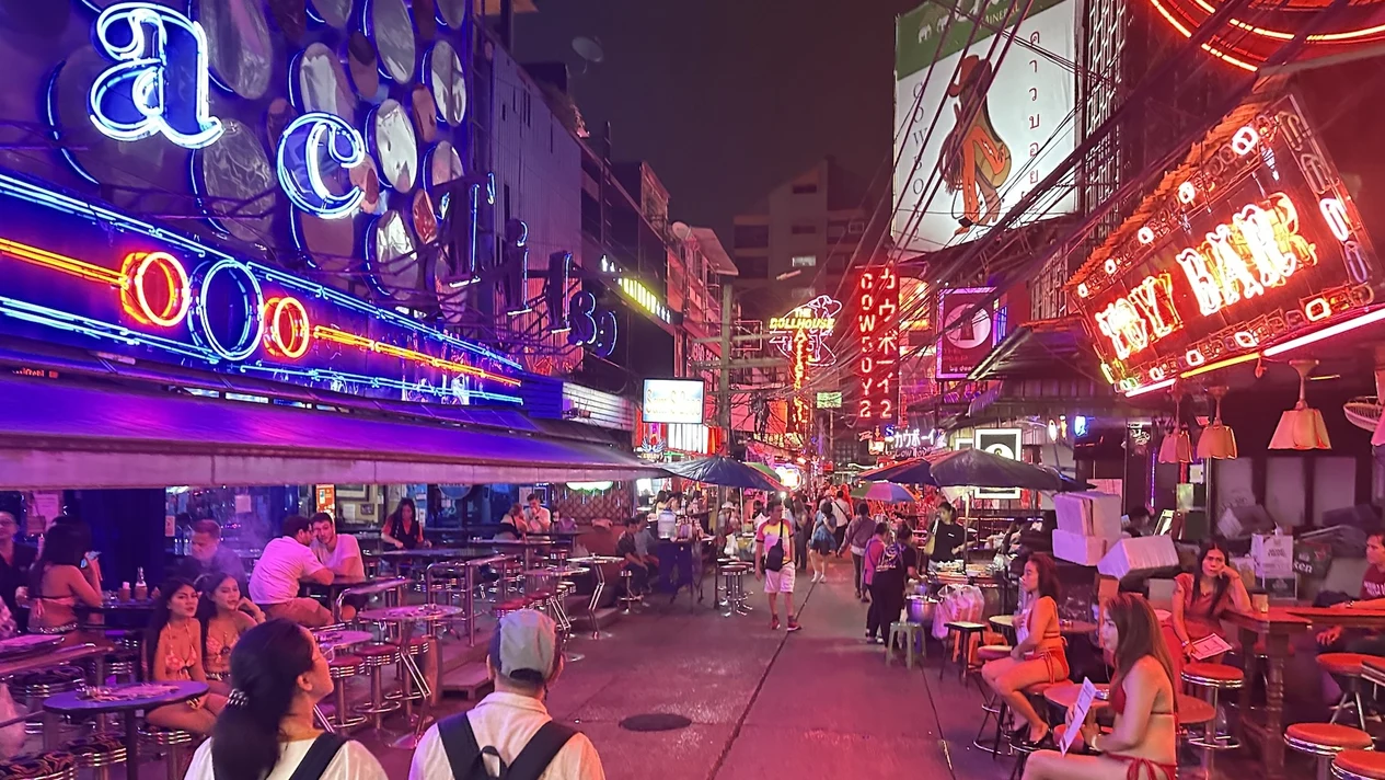 （免費eSIM卡）MyProGuide 曼谷經典夜生活及紅燈區之旅