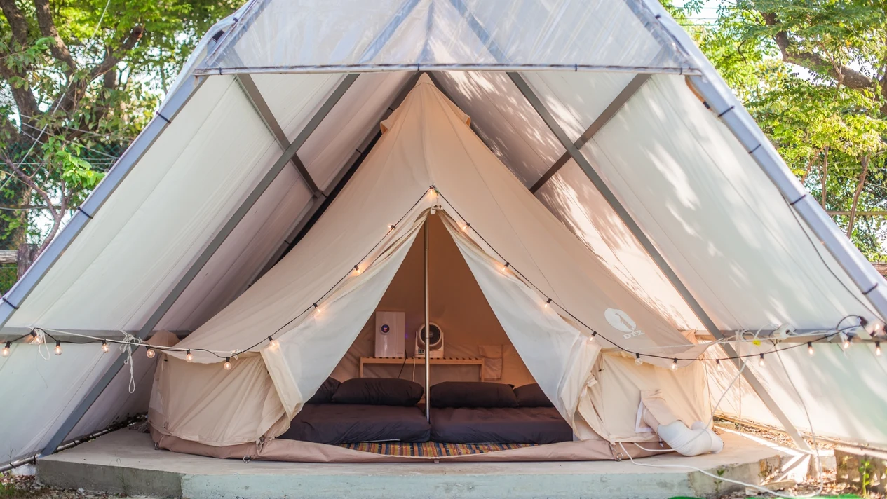 New Taipei Camping | Sanzhi Old Farmer Farm | Temple tent and camper van experience