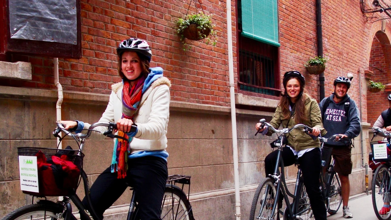 Shanghai Jewish Quarter Full-Day Private Bike Nostalgia Tour