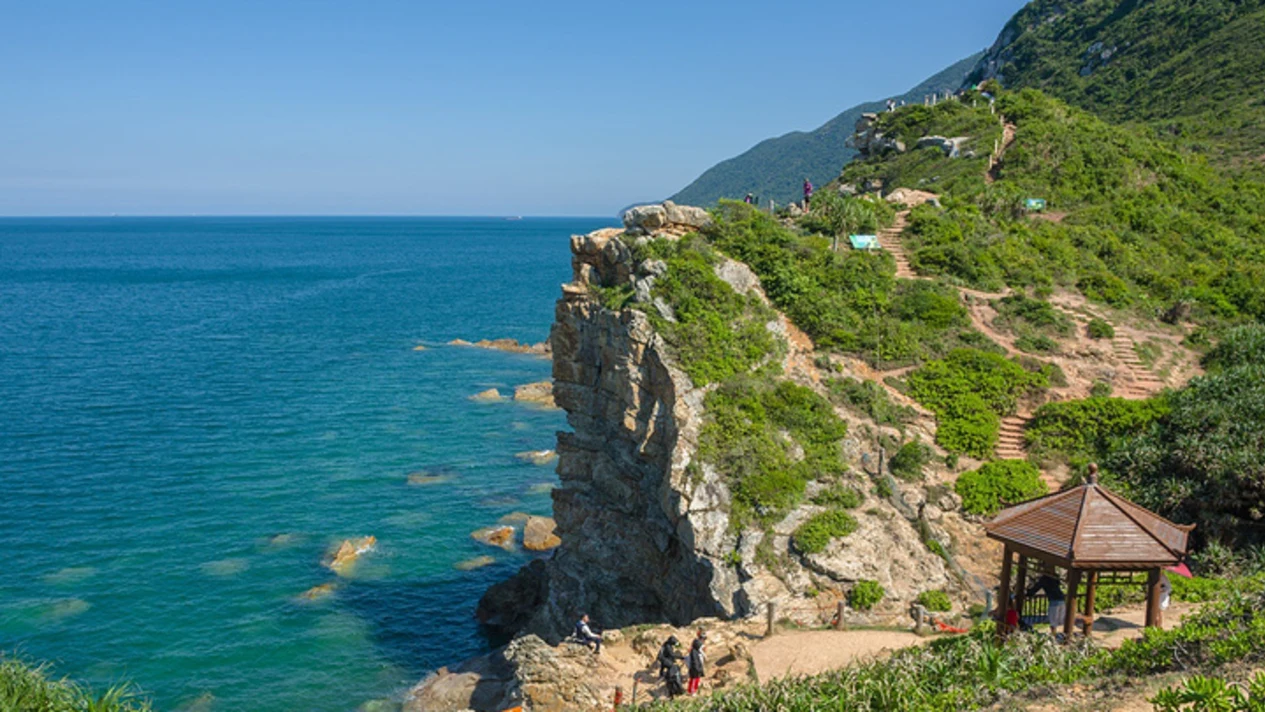Shenzhen private group one-day tour to Yangmeikeng Luzui Villa Dapengsuocheng Jiaochangwei