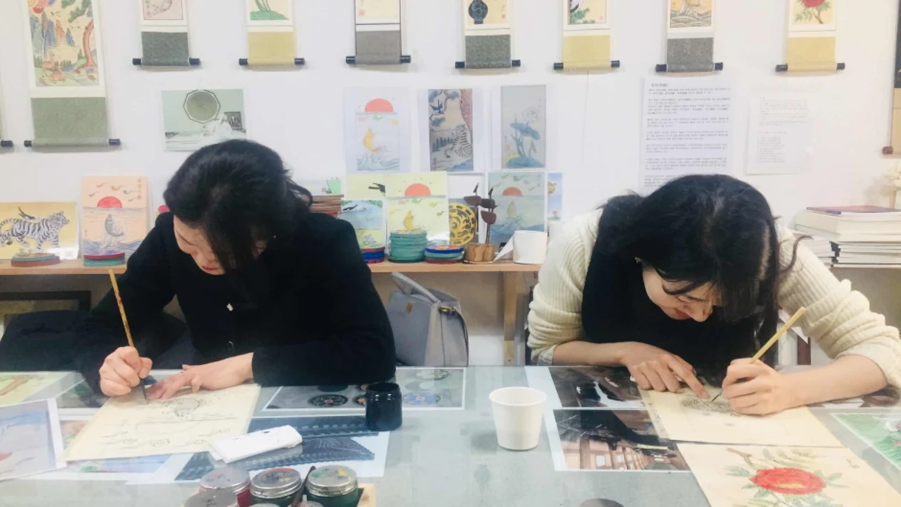 Korean traditional painting class