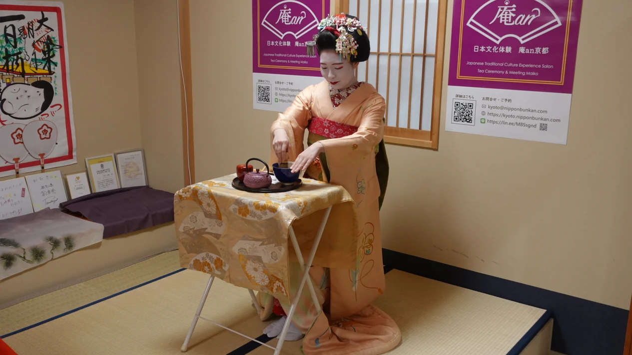 Kyoto Maiko Performance & Zashiki Games & Tea Ceremony Cultural Experience