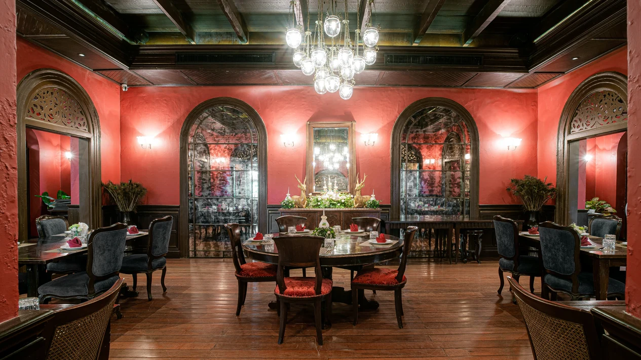 Bangkok Marina Palace Praya Dining Experience & Cooking Class