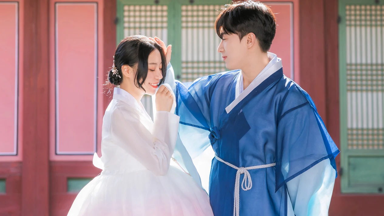 Gyeongbokgung Traditional Hanbok & Hairstyling Experience