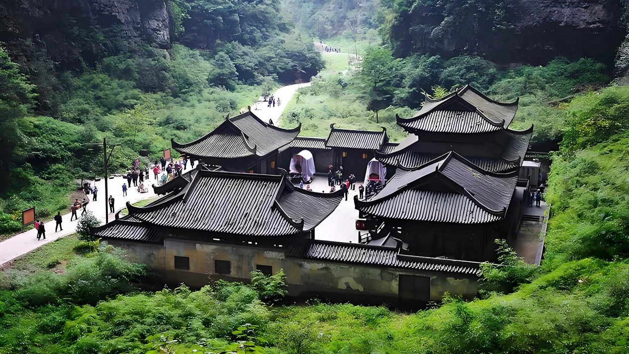 重慶出發武隆天生三橋 喀斯特地貌私人導覽一日遊