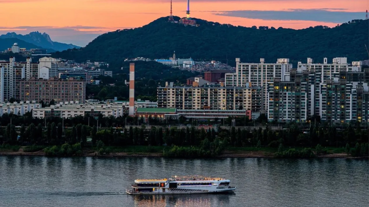Seoul Cruise Night Tour