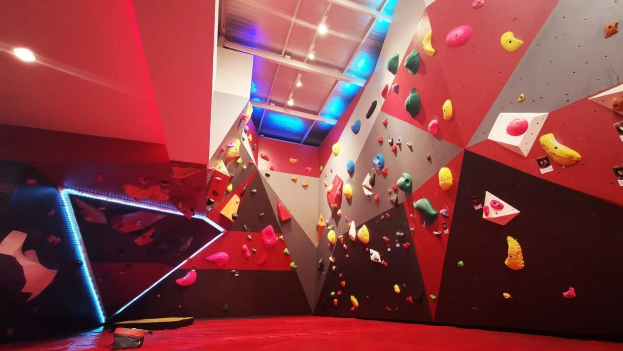 曼谷 Gravity Lab 室內攀岩體驗