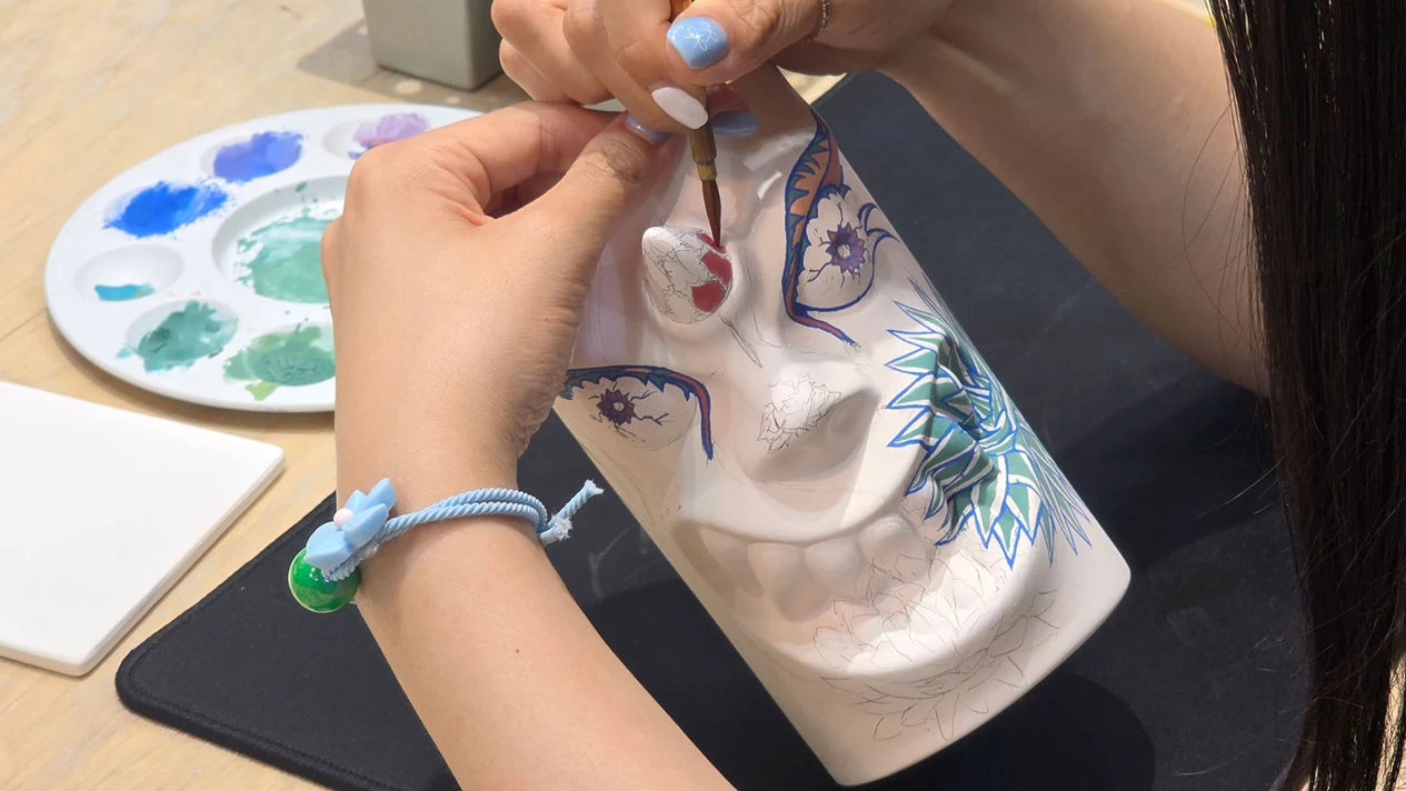 Korean Modern Ceramics Experience: Coloring Techniques
