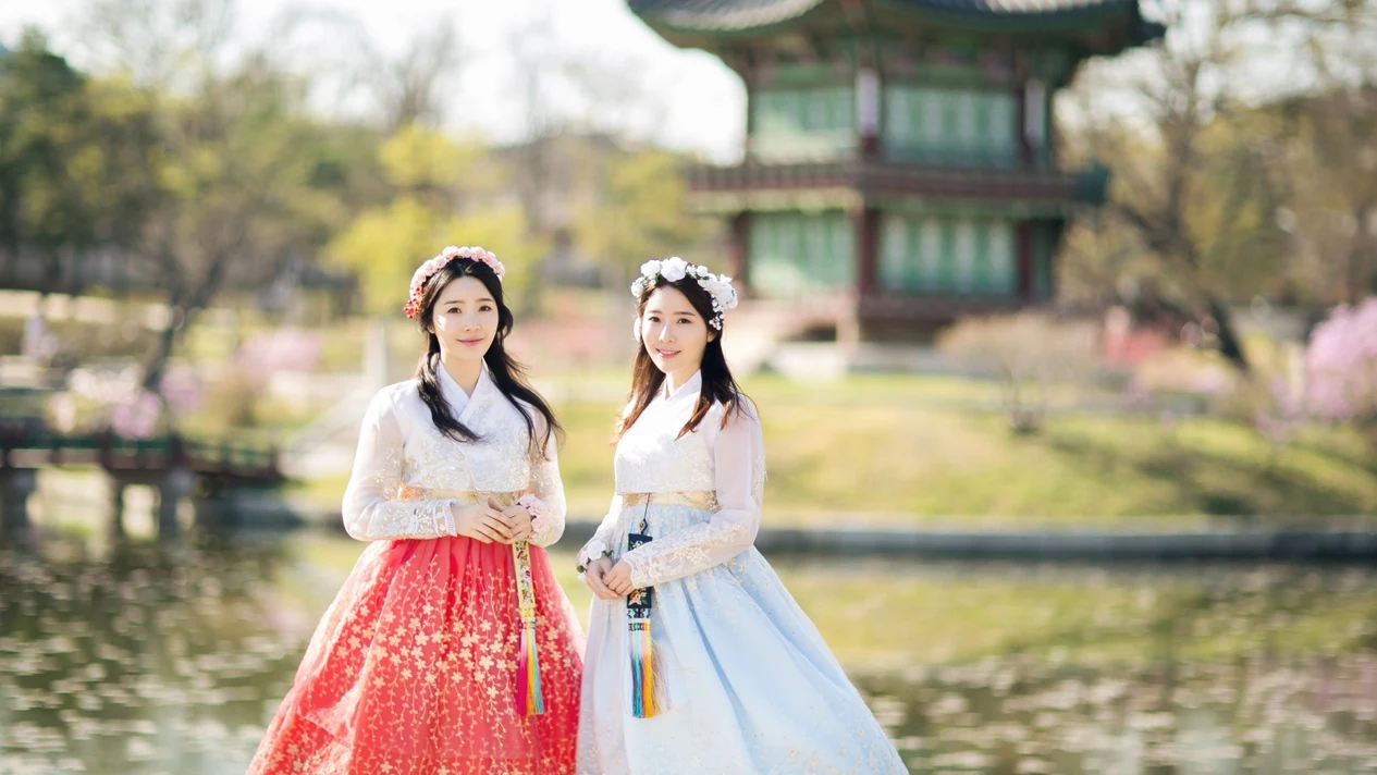 Hanbok Experience (including taking photos) by Hanbok That Day