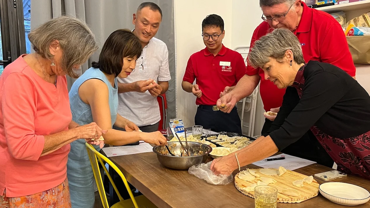 上海市區老菜場巡遊&小籠包製作體驗 - Eatwith