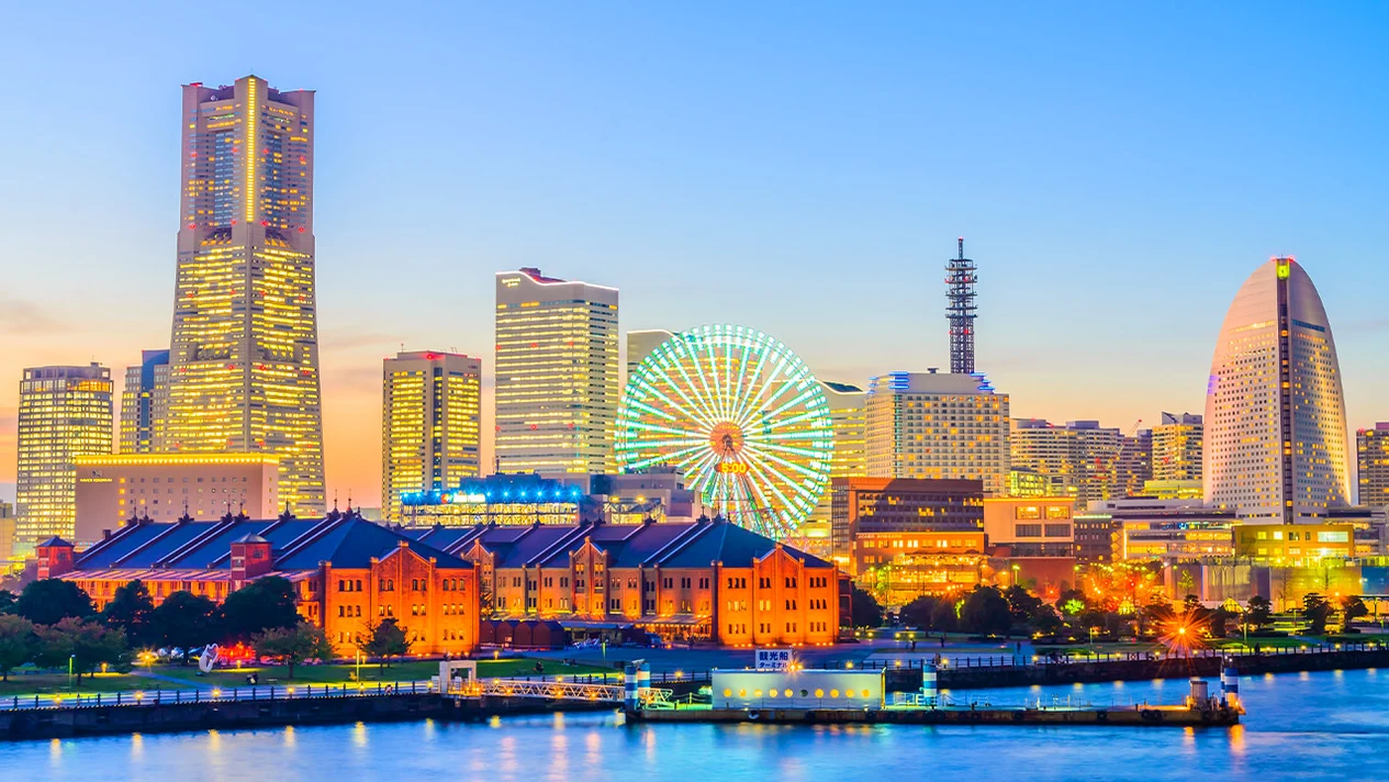 鎌倉電車橫濱夜景一日遊 (江之島・鎌倉高校・鶴岡八幡宮 贈江之電體驗)  韓文 中文 英文導遊 東京出發