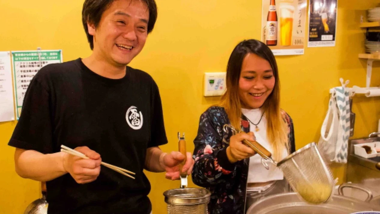 Behind-the-scenes experience at a Tokyo ramen shop