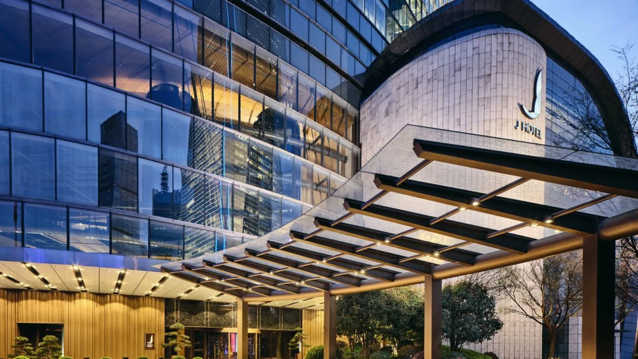 [Tallest Hotel in the World] Shanghai Center J Hotel Accommodation Package
