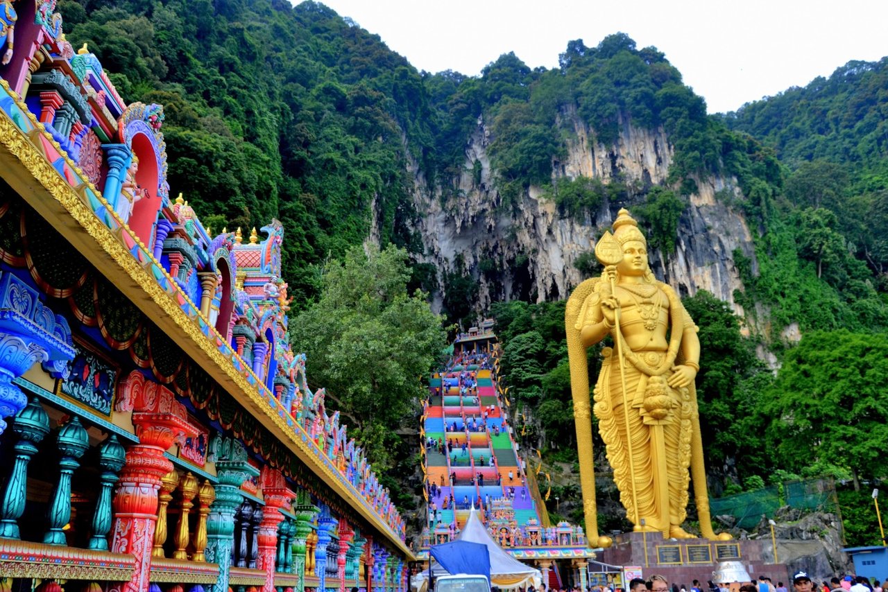 Động Batu Malaysia: Hành Trình Tìm Hiểu Tôn Giáo Ấn Tượng - Klook Blog