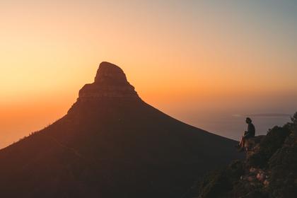 Pendakian Matahari Terbit Lions Head