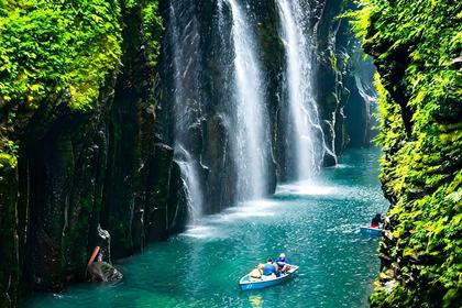 Tur Takachiho Kyushu: Kereta & Ngarai