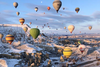 Sunrise Hot Air Balloon dengan Champagne