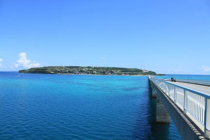 Boleto para la plataforma de observación Kouri Ocean Tower en Okinawa