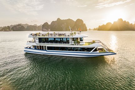 [Route 2] Ha Long Bay Day Tour by 5-Star Luxury Stella Maris Cruise