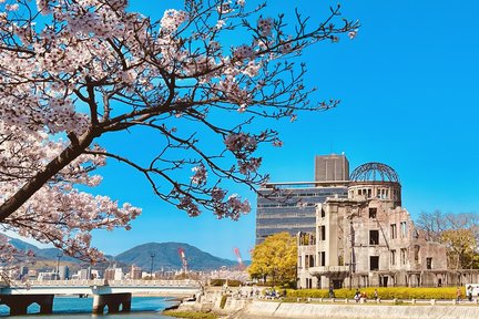 Hiroshima and Miyajima 1 Day Bus Tour from Fukuoka, Osaka and Kyoto