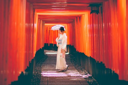 Sewaan Kimono dengan Penggayaan Rambut oleh Aiwafuku (Cawangan Fushimi Inari)