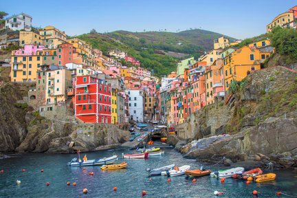 Cinque Terre Day Tour from Milan