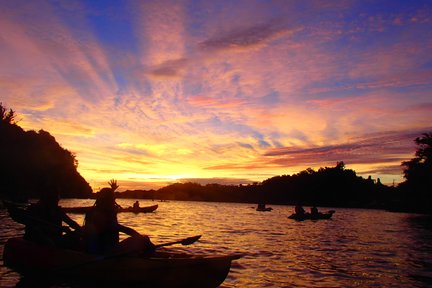 Tour en kayak al atardecer en Okinawa