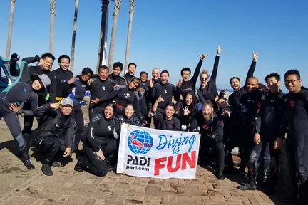 探索洛杉矶奇观：PADI 5* 潜水中心开放水域潜水员课程
