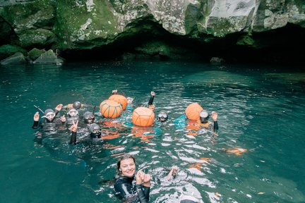 Pengalaman Menjadi Haenyeo, Penyelam Wanita Legendaris Jeju