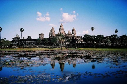 Angkor wat ticket & guided tour or transportation (Sunset)