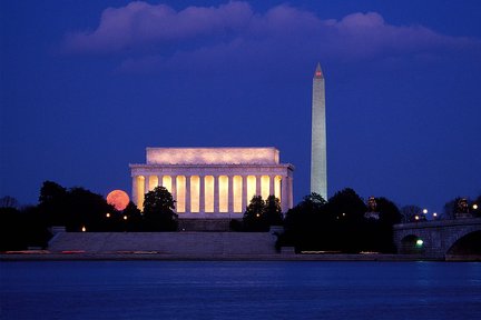 Tour nocturno en bicicleta por el monumento de Washington DC