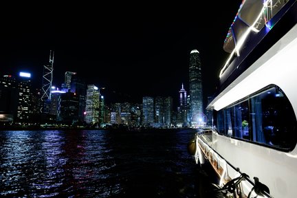 Hong Kong Starlight Night Tour Western-style luxury yacht cruises Victoria Harbor