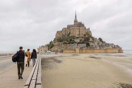 3H2M Lawatan Normandy, Mont Saint-Michel & Loire Valley Chateaux