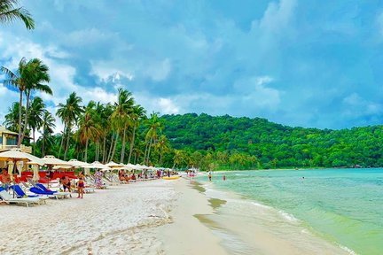 Excursion d'une journée de 3 îles en bateau avec téléphérique et parc aquatique Aquatopia à Phu Quoc