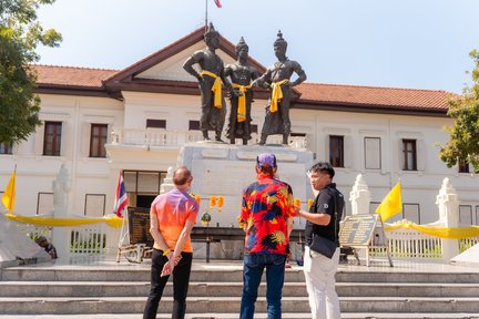 Chiang Mai: Tour Đi Bộ Khám Phá Lịch Sử và Văn Hóa