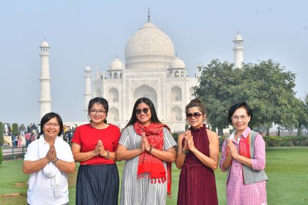 Taj Mahal & Agra Day Tour dari Delhi dengan Mobil dan Berbagai Pilihan